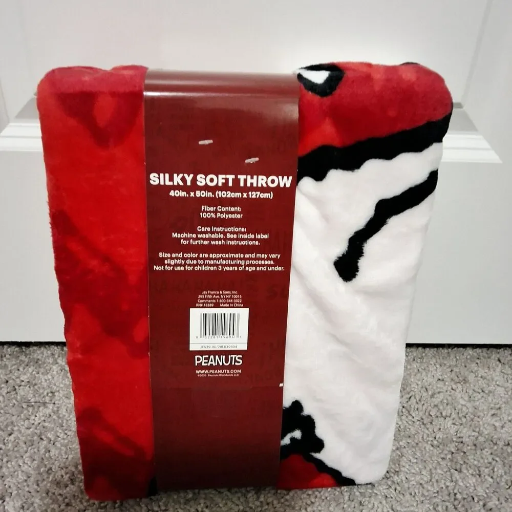 Peanuts Snoopy & Woodstock Silky Soft Red Throw Blanket 40x50 New w/ Tags